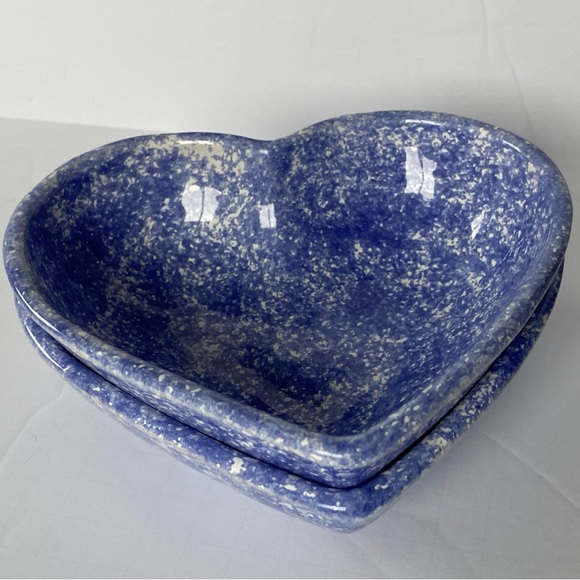 Sponge ware Heart Shaped Bowls Set Of 2 Signed blue white EUC pottery hand made - Picture 5 of 16